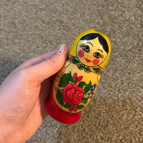 🌹 {FINAL SALE} Genuine Russian Nesting Doll - Picture 3 of 7